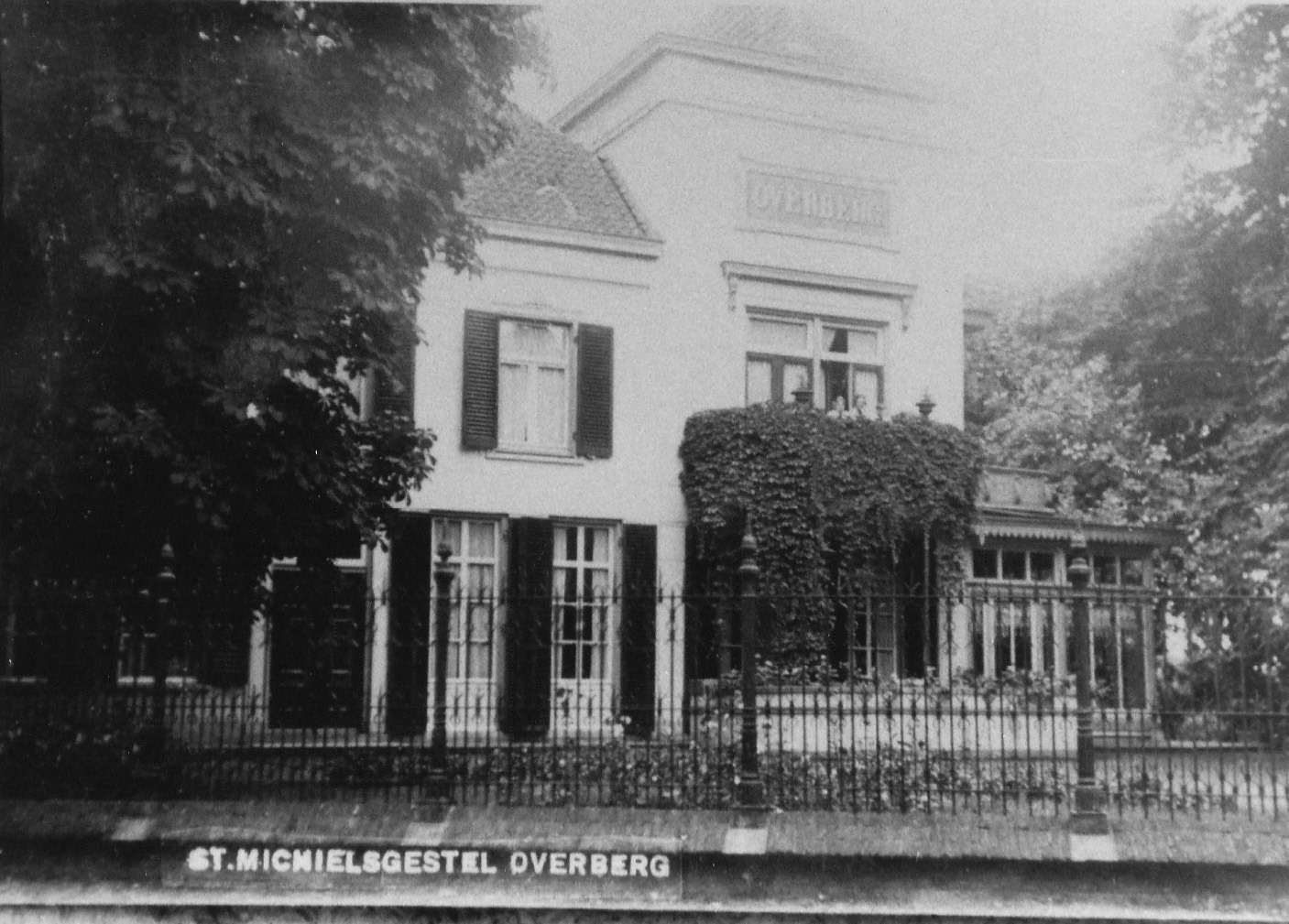 ca1925 Sint-Michielsgestel, Hotel en Café Restaurant Overberg